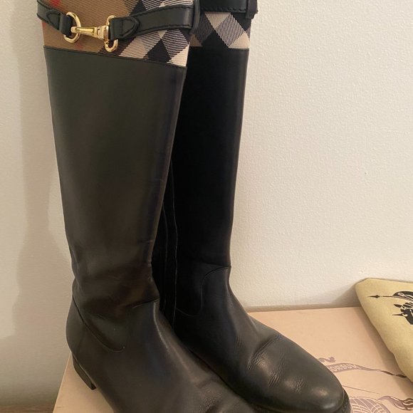 Tall Black Burberry Leather Boots- Size 8M - Picture 2 of 7